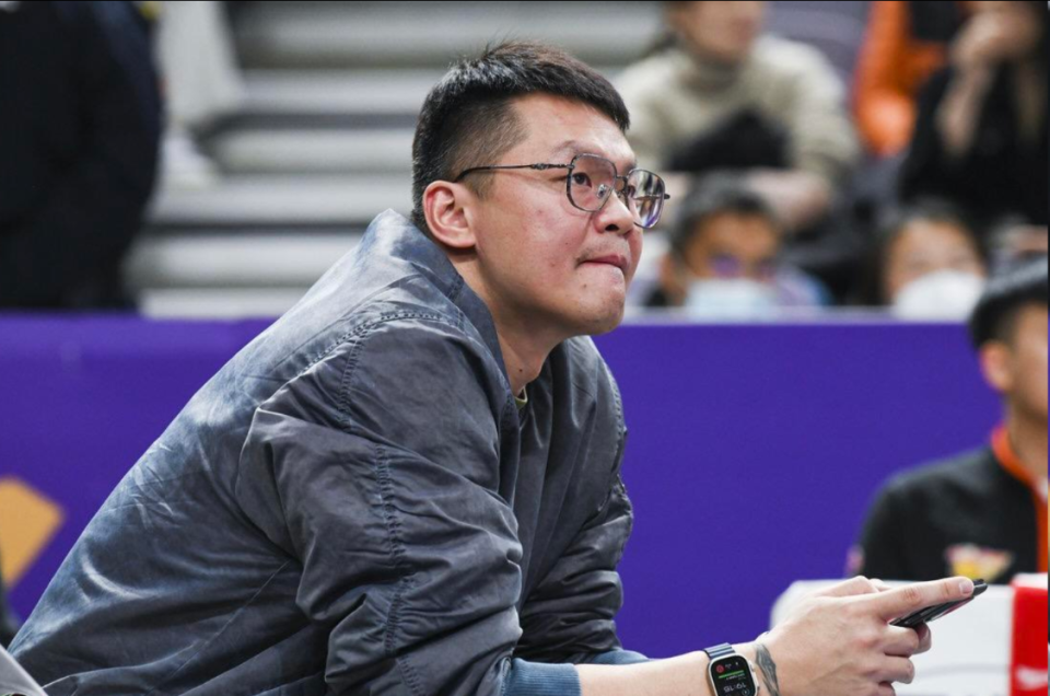 踢皮球, 自己坐享其 踢皮球, 自己坐享其